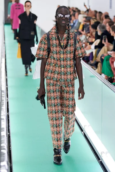 Look 66